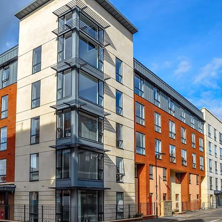 Iconic Garden Apt, Steps From City Centre & Cafes ブリストル エクステリア 写真