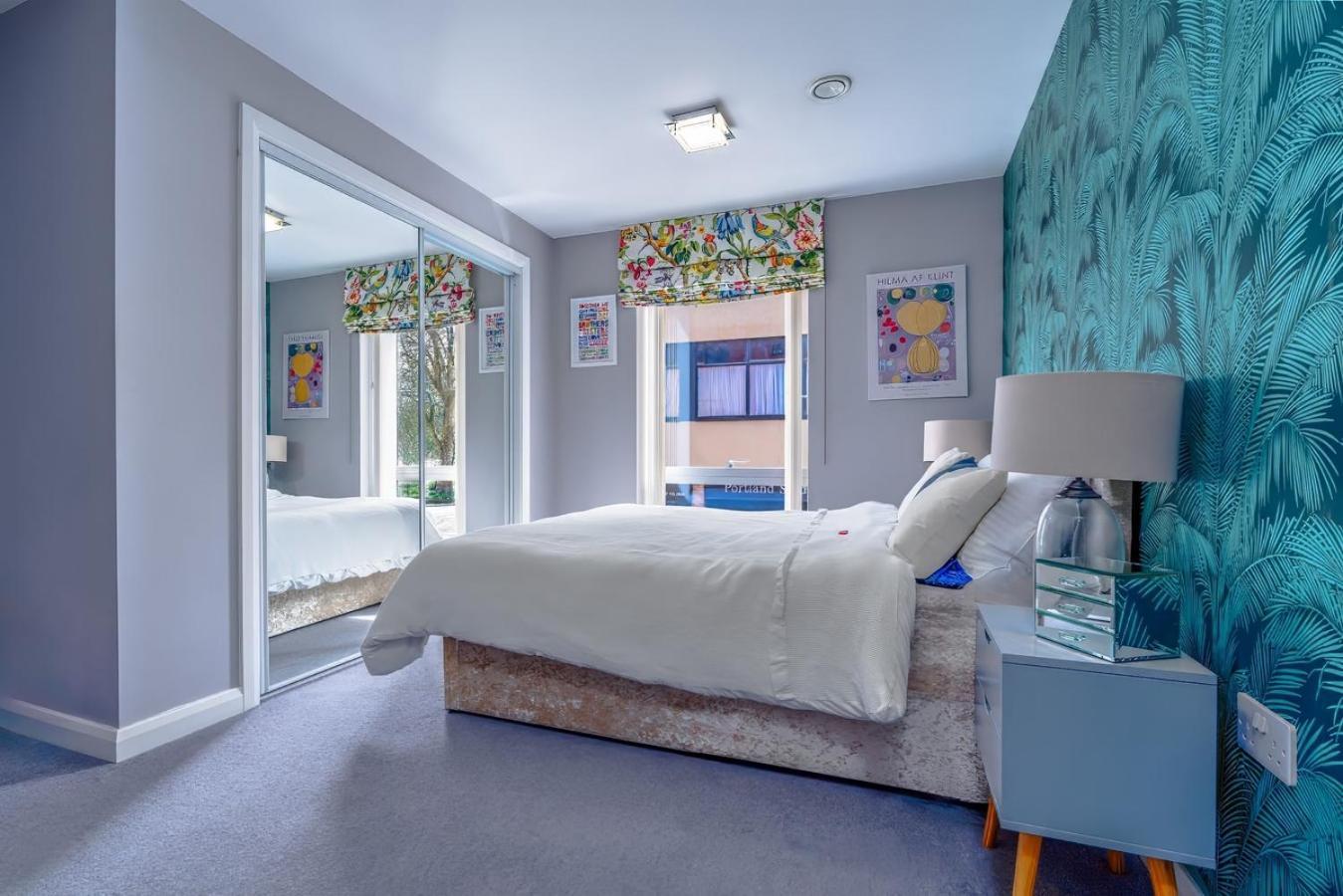 Iconic Garden Apt, Steps From City Centre & Cafes ブリストル エクステリア 写真
